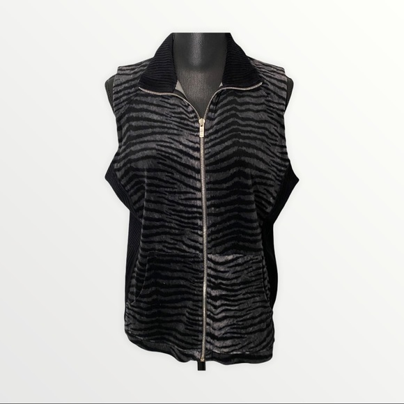 JNY Sport Vest PXL Black Gray Animal Print Zippered Velour Knit - Picture 1 of 5